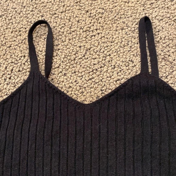 NWOT Black Ribbed Cropped Tank Top Size Small - Picture 3 of 10